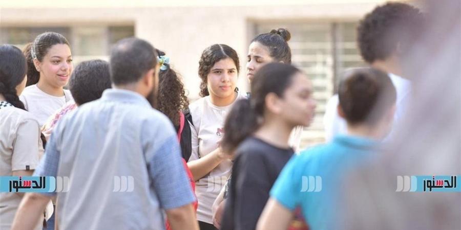 طلاب الثانوية العامة يرفعون مطالبهم قبل الامتحانات: عايزين نظام واضح وعدالة في كل لجنة (خاص)