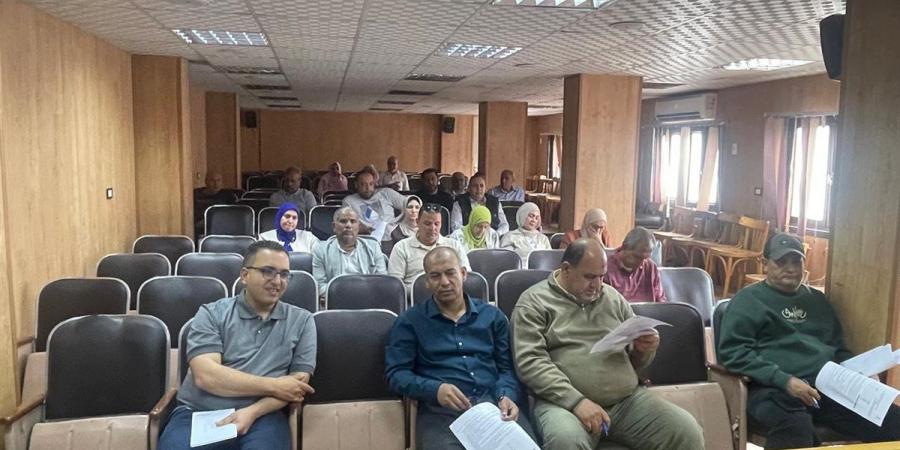 مديرية الشباب يعقد اجتماعه الشهري لبحث تطوير العمل وتعزيز الانضباط ورفع كفاءة الأداء