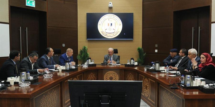 الحكومة تبحث مع "اتحاد المستثمرين" سبل دعم النشاط الإنتاجي وتهيئة بيئة الاستثمار