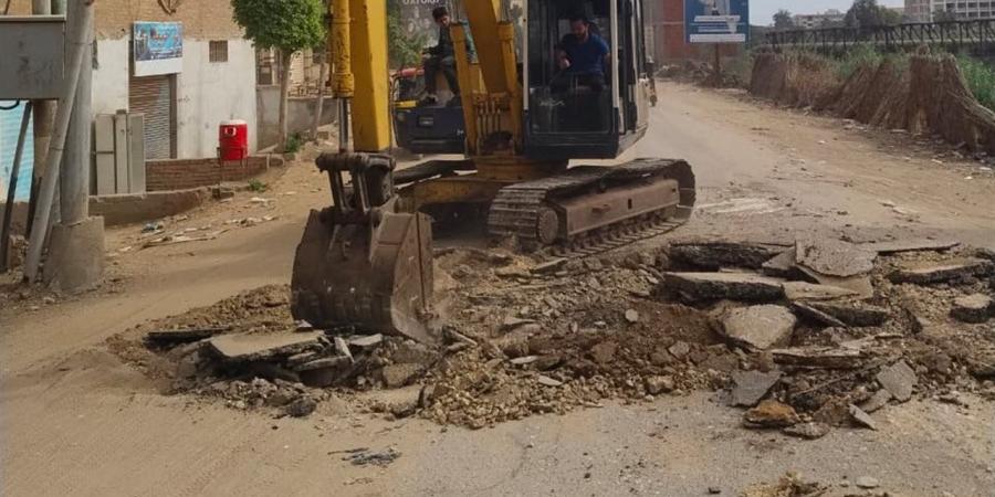 محافظ الغربية يتابع بدء أعمال رصف طريق السنطة البلد ضمن الخطة الاستثمارية ويشدد على جودة التنفيذ