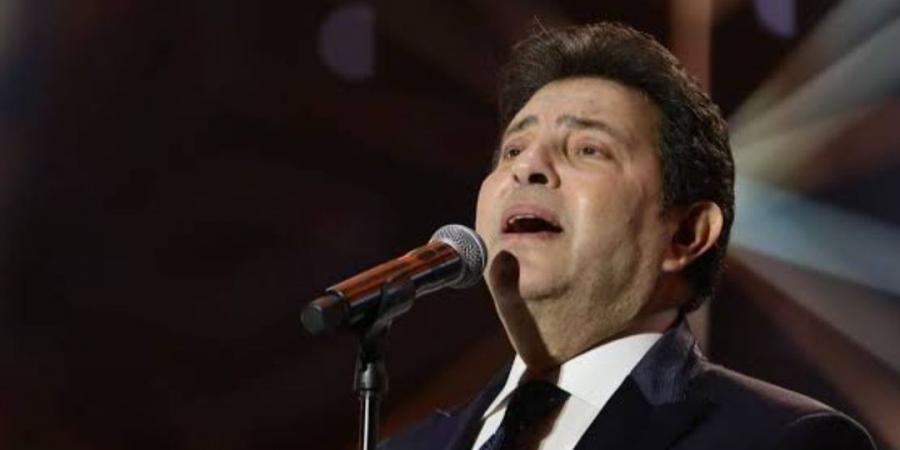 موعد وصول جثمان الفنان هاني شاكر إلى مصر