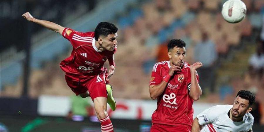 أشرف بن شرقي يقود هجوم الأهلي أمام إنبي في الدوري