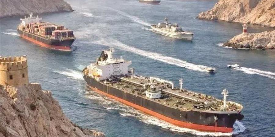 خبير طاقة: إغلاق مضيق هرمز يرفع سعر النفط لـ150 دولارا