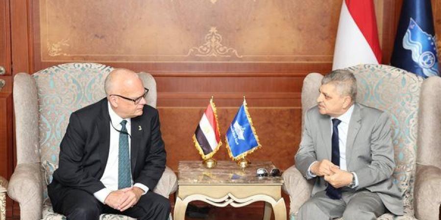 ربيع يلتقي سفير السويد في مصر لبحث سبل التعاون المشترك