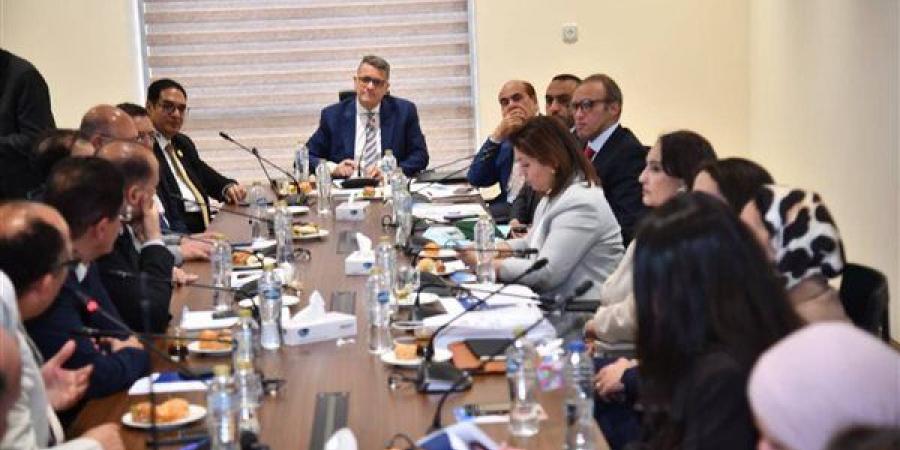رئيس جامعة المنصورة يستعرض أمام مجلس النواب جهود تعزيز حقوق الإنسان
