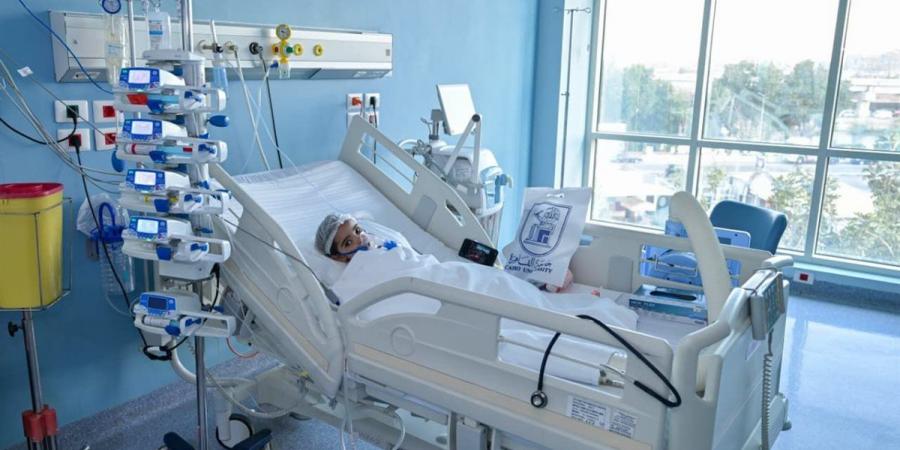 طلاب جامعة القاهرة في زيارة إلى مستشفى الناس