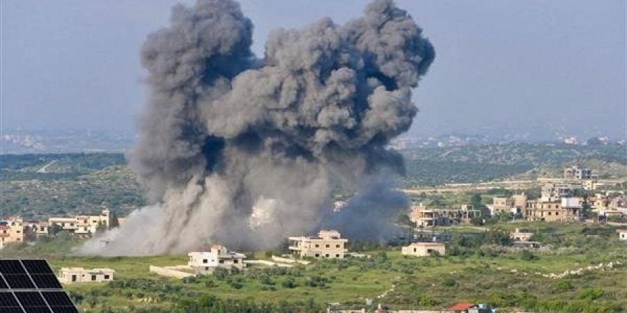 الجيش الإسرائيلي يعلن مهاجمة 25 هدفا لحزب الله في جنوب لبنان