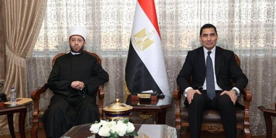 وزيرا الرياضة والأوقاف يبحثان آليات التعاون المشترك