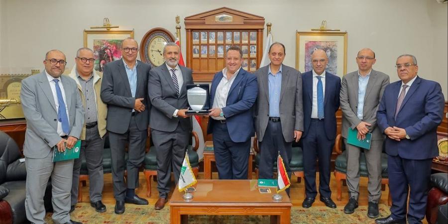 نقيب المهندسين يلتقي وفدًا من جمعية رجال الأعمال ويبحث تحديات المكاتب الاستشارية