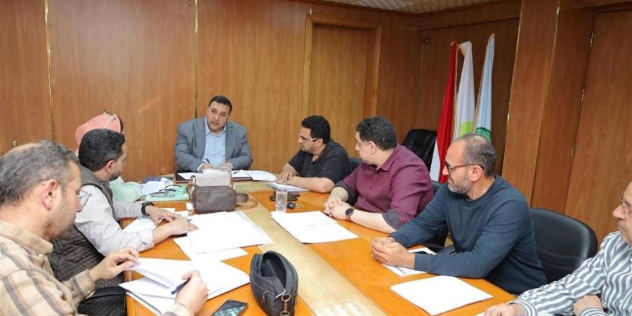 اجتماع موسع لمتابعة أعمال الإحلال والتجديد بمياه البحيرة