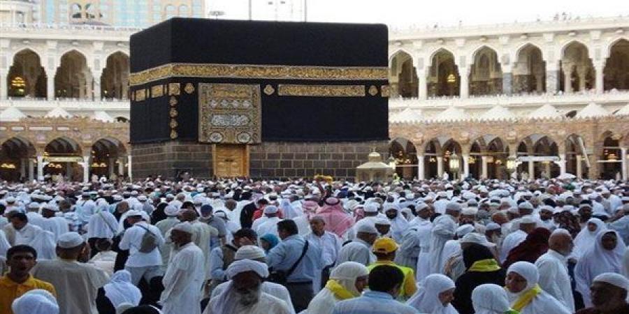 حكم إهداء ثواب الطواف للمسلم الحي