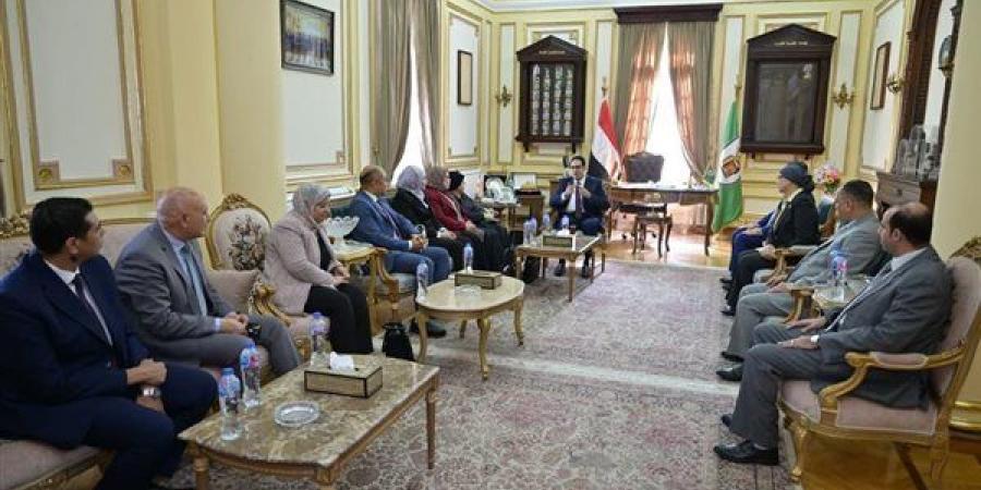 جامعة القاهرة تستقبل وفدا رفيع المستوى من هيئة ضمان الجودة