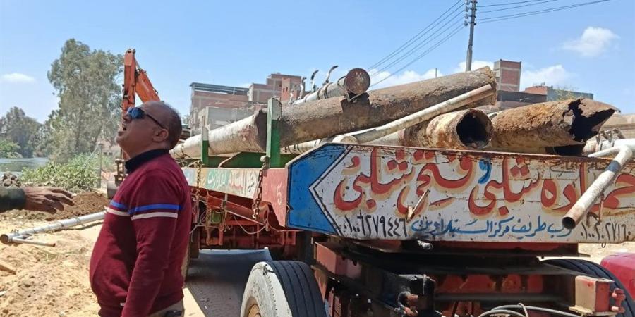 رفع أعمدة الإنارة العامة لتوسعة طريق المنصورة محلة دمنة دكرنس