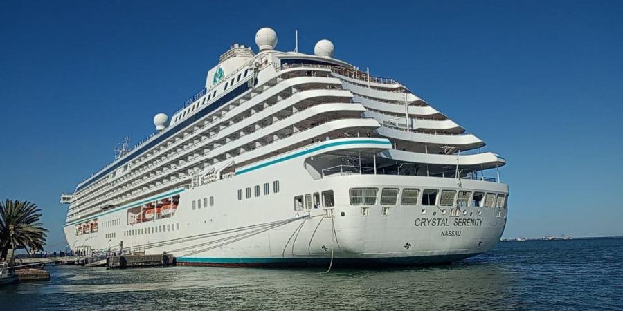ميناء غرب بورسعيد السياحي يستقبل السفينة CRYSTAL SERENITY وعلى متنها 752 سائحًا