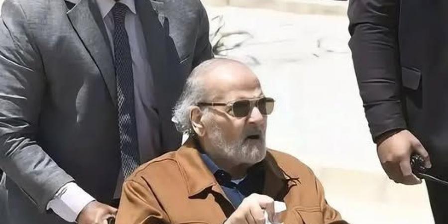 ظهور صادم لرئيس الزمالك الأسبق ممدوح عباس.. شاهد بالصور