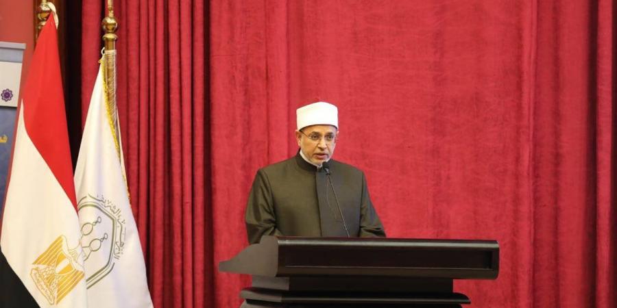 رئيس جامعة الأزهر يدعو إلى تحسين استثمار الأموال وتحقيق الاقتصاد الآمن