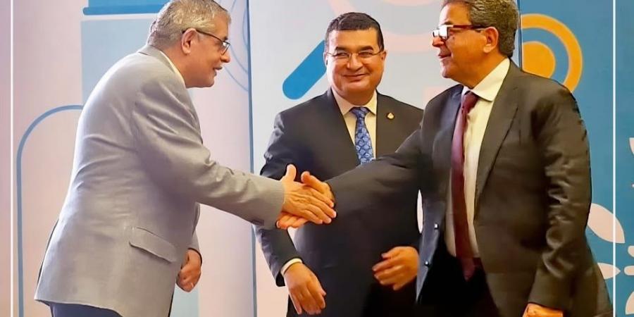 نقيب البيطريين يشارك بانطلاق "اليوم العلمي الأول" لطب بيطري جامعة بنها الأهلية