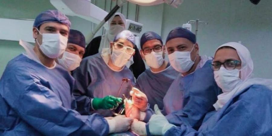 لأول مرة بمستشفى روض الفرج العام.. إنقاذ مريضة باستئصال حصوة كلوية متشعبة ضخمة