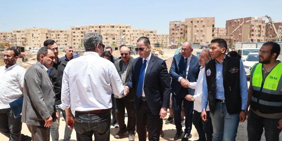 إحالة أطباء بمستشفى سنورس المركزي بالفيوم للتحقيق وندب ٣ صيادلة لعيادة التأمين الصحي