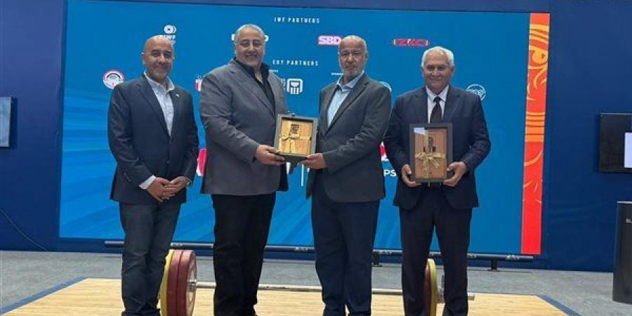 تكريم مصري لمحمد المانع رئيس الاتحادين العربي والآسيوي لرفع الأثقال