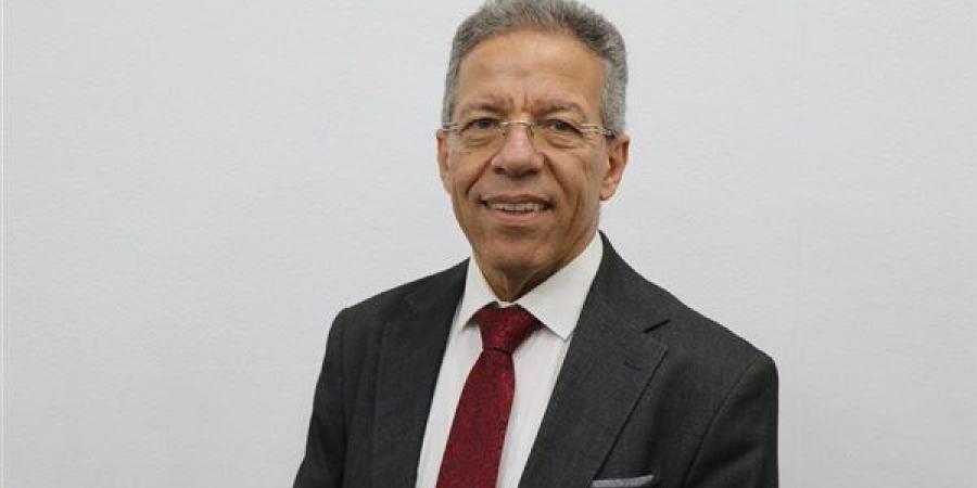 نقيب الأطباء يرحب بقرار جامعة الأزهر بعلاج أطباء الامتياز على نفقة الإدارة الطبية