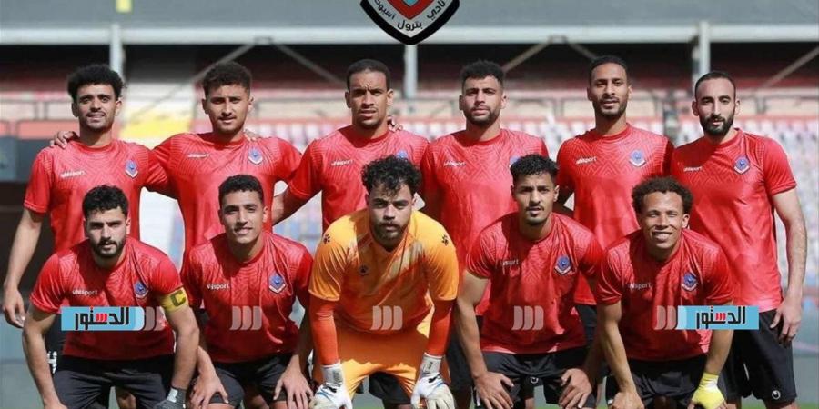 بعد صعوده للدوري الممتاز.. محافظ أسيوط يهنئ "بترول أسيوط"