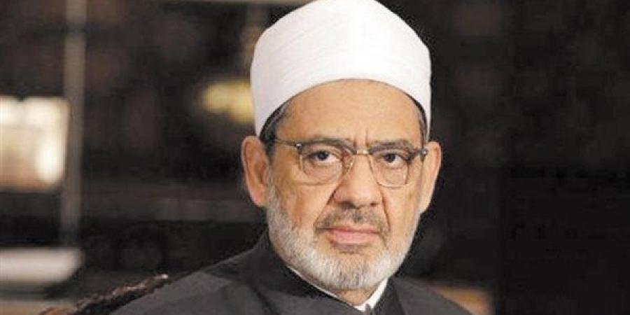شيخ الأزهر شخصية العام بمؤتمر «التأثير العربى»