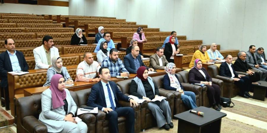 محافظ البحيرة تؤكد الالتزام بإجراءات ترشيد استهلاك الكهرباء
