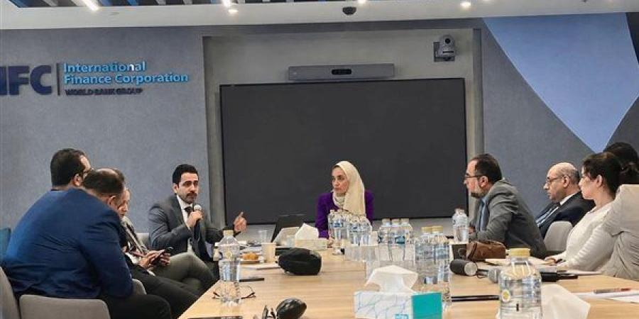 وزارة الإسكان تبحث مع البنك الدولي والمطورين تفعيل حوافز البناء الأخضر ومؤشرات الأداء