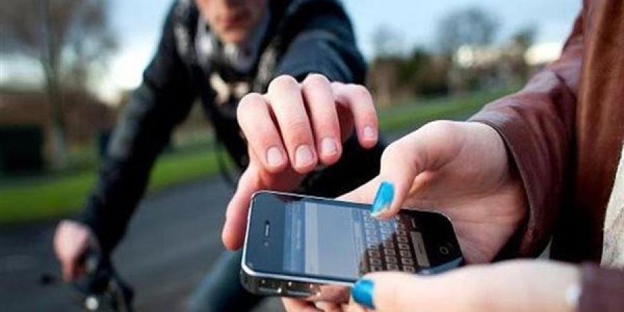 كيف تمنع اللصوص من الوصول إلى هاتفك؟ دليل شامل بأحدث تقنيات الحماية