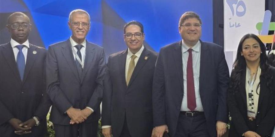 رئيس جامعة القاهرة يشارك في افتتاح المقر الجديد لجامعة سنجور