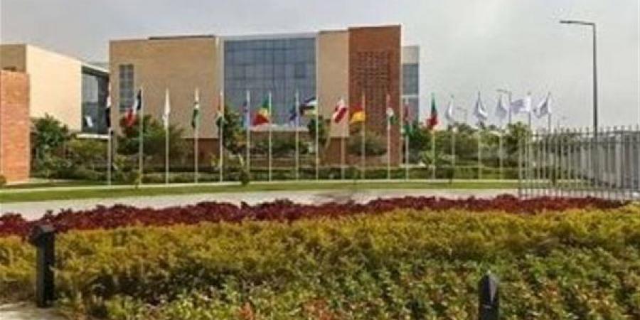 3700 يورو قيمة الرسوم السنوية في جامعة سنجور