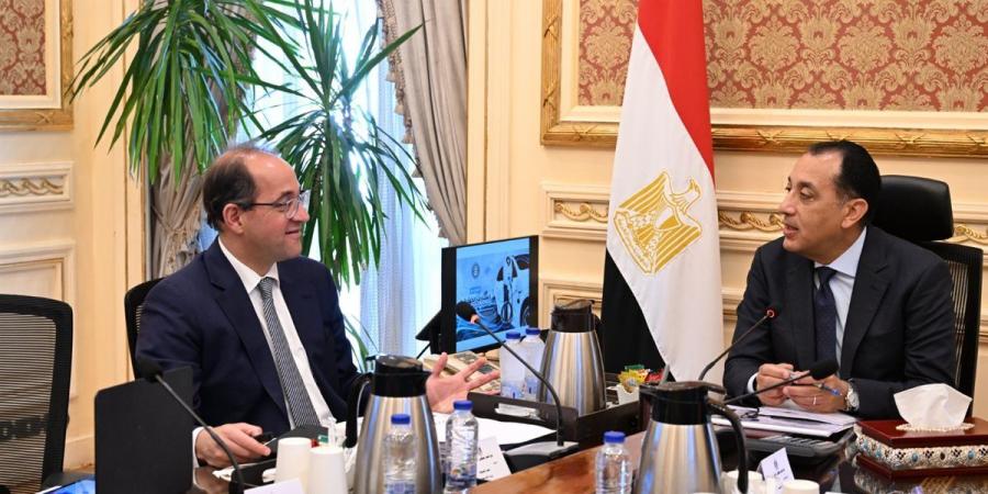 عاجل.. الحكومة تبدأ إجراءات التحول نحو السيارات الكهربائية