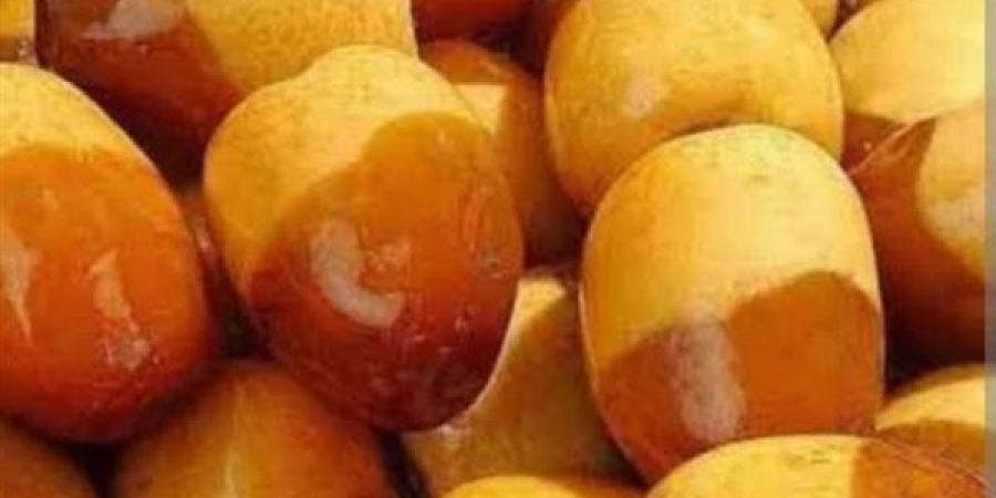 البلح.. غذاء طبيعي يساعد على زيادة الوزن ويمد الجسم بالطاقة