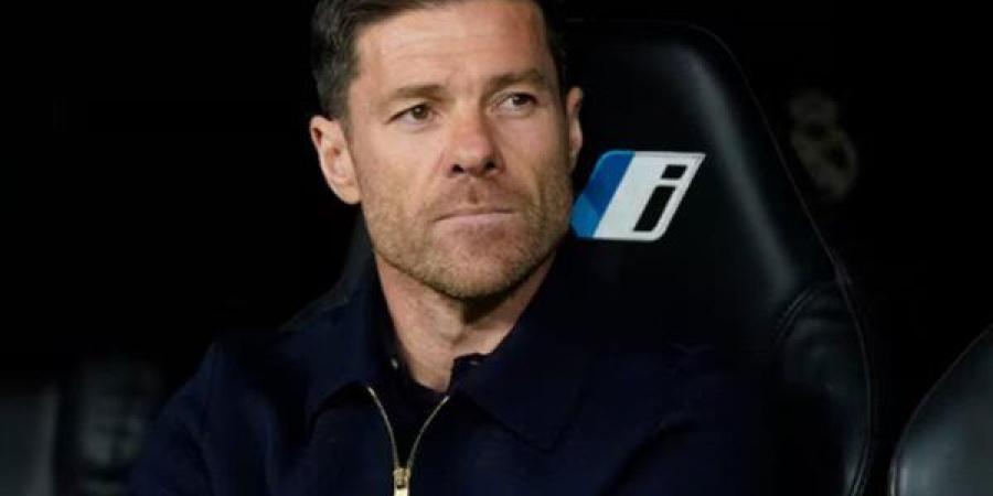 ليفربول يدرس التعاقد مع تشابي ألونسو لتدريب الريدز