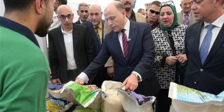 محافظ الغربية يفتتح أكبر معرض للسلع الغذائية المخفضة بطنطا