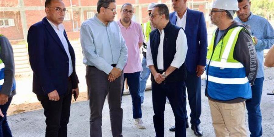 محافظ المنوفية يتفقد مستجدات الأعمال الإنشائية بمستشفى الشهداء الجديدة