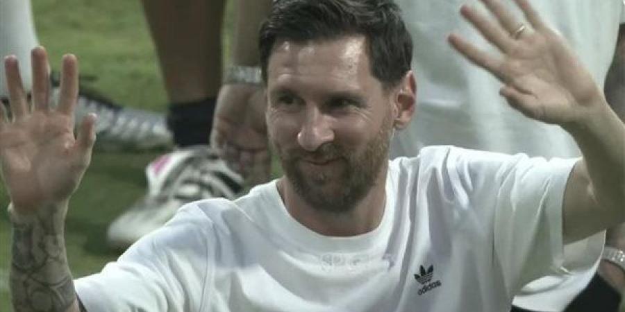 ميسي يشيد بلاعب برشلونة لامين يامال