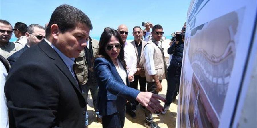 وزيرة الإسكان تتفقد بوغاز منطقة 24 والممشى السياحي الرابط من مارينا (5) غللول (7)