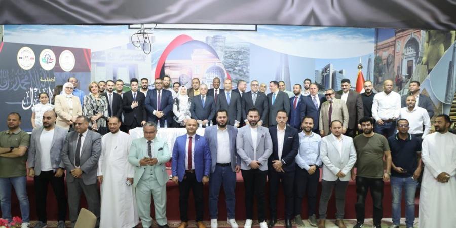 وزير العمل: تحية للمصريين العاملين بالسعودية.. ويؤكد حرص الدولة على رعاية أبنائها بالخارج