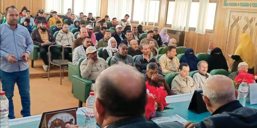 "إعلام الداخلة" يناقش تحديات تمويل الطاقة الشمسية بالوادي الجديد
