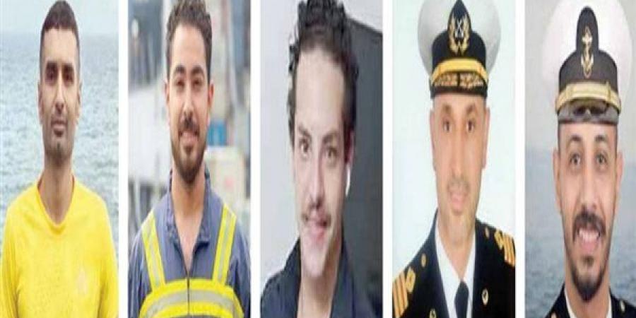 «راضى» يستغيث: 8 بحارة مصريين فى قبضة القراصنة