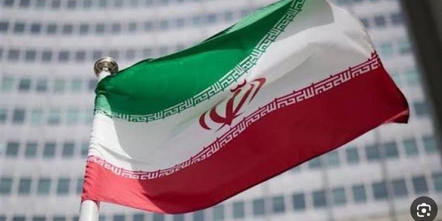 مستشار خامنئي يوجه رسالة شديدة اللهجة إلى ترامب