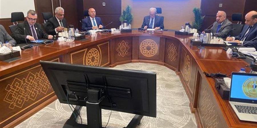 نائب رئيس الوزراء يناقش بعض التعديلات المقترحة لقانون شركات قطاع الأعمال العام