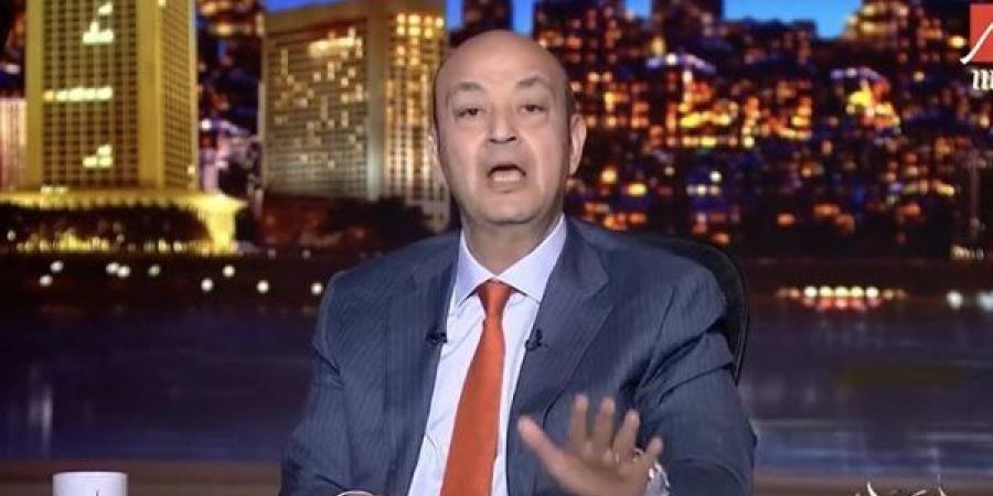 عمرو أديب: ماكرون شارك في جولة جري وأكل فول وطعمية في الإسكندرية