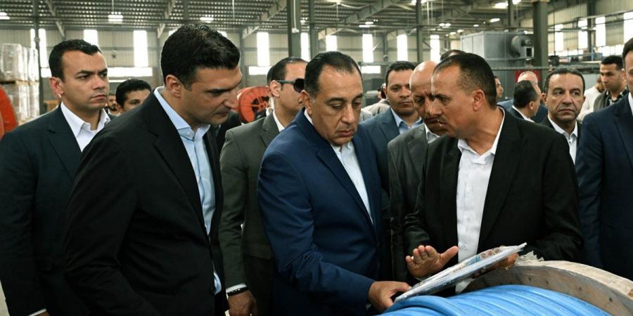 عاجل.. رئيس الوزراء يتفقد مصنع شركة الوادي للكابلات بمدينة السادات