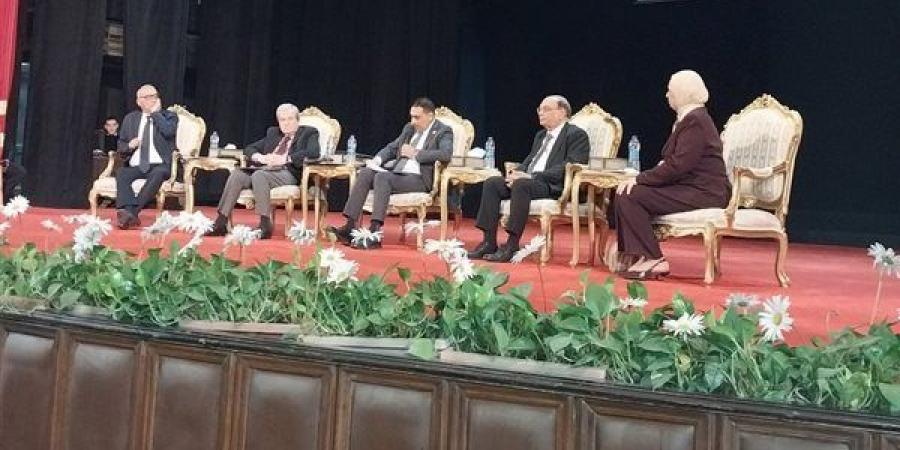 مقترح بتطبيق التعليم متعدد التخصصات في الجامعات والمدارس