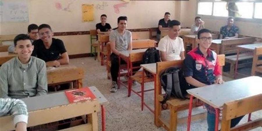 انطلاق اختبارات المواد الأساسية لصفوف النقل السبت المقبل وسط استعدادات مكثفة بالمدارس