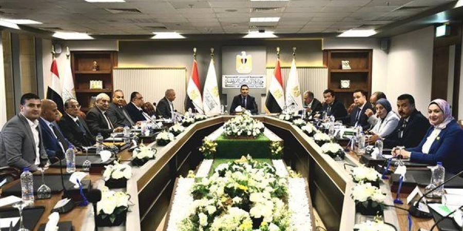 جوهر نبيل يترأس اجتماع مجلس إدارة صندوق التمويل الأهلي لرعاية النشء والشباب والرياضة