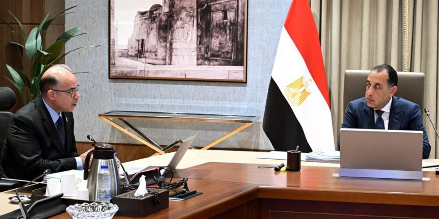 رئيس الوزراء يستعرض ملفات وزارة الاستثمار والتجارة الخارجية